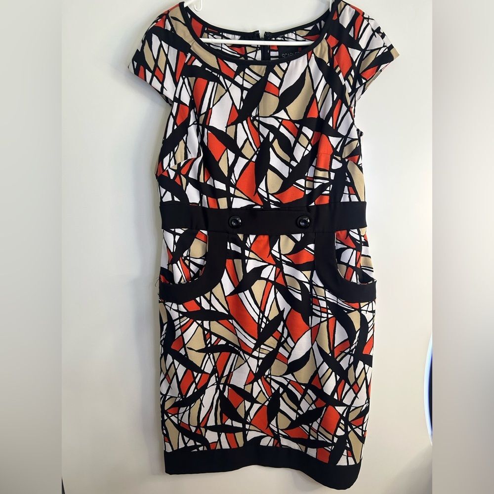 Scarlett dress. Used. Excellent condition. Size 14. Multicolor.